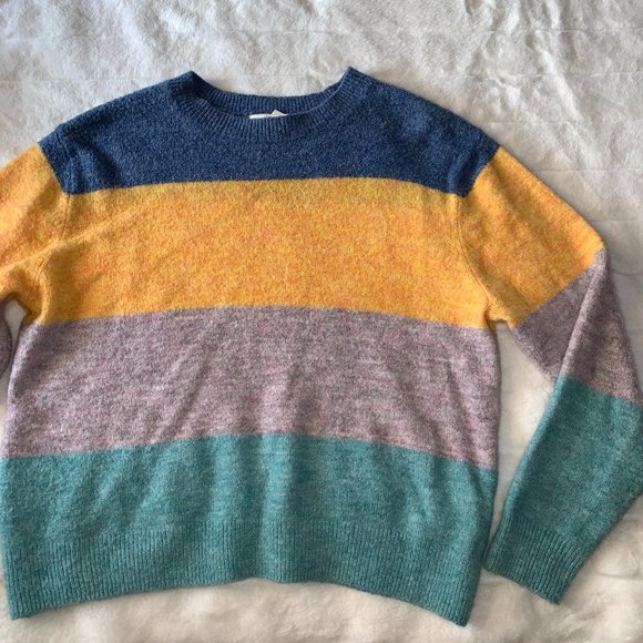 H&M Sweater - Picture 1 of 4